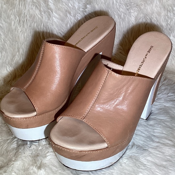Diane Von Furstenburg heel sandals size 7 - Picture 1 of 8
